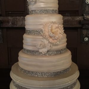 Beautiful Crystal Cake Wedding Decorations