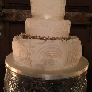 Beautiful Silver Cake Wedding Decorations, High End Wedding Venue